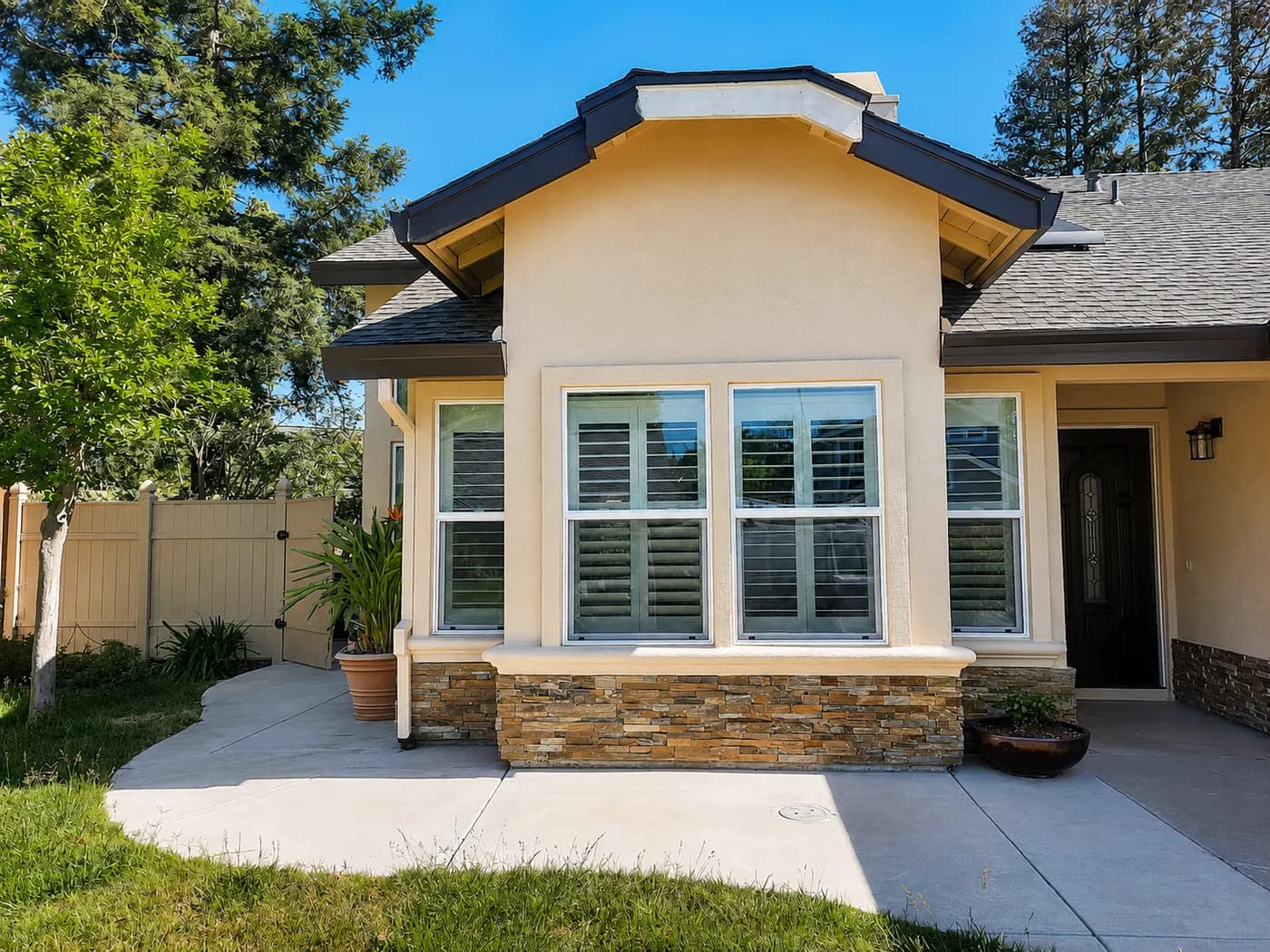 Rotten Fascia Repair — Dry rot repair in San Jose by Raftermark